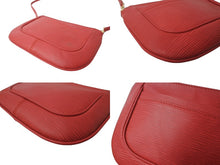 画像をギャラリービューアに読み込む, LOUIS VUITTON ルイヴィトン サルヴァンガ ショルダーバッグ M5898E エピ レッド ゴールド金具 極美品 中古 64753