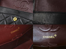 Load image into Gallery viewer, CHANEL シャネル チェーンショルダーバッグ Wフラップ マトラッセ23 ココマーク ラムスキン 1番台 ブラック ゴールド金具 美品 中古 64757