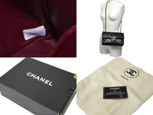 Load image into Gallery viewer, CHANEL シャネル Wフラップチェーンショルダーバッグ マトラッセ 0番台 ラムスキン ブラック ゴールド 美品 中古 64758