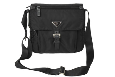 極美品 PRADA プラダ クロスショルダーバッグ BT8994 三角ロゴプレート ナイロン ブラック シルバー金具 中古 64770 