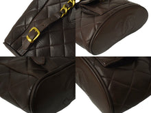 Load image into Gallery viewer, CHANEL シャネル マトラッセ リュック Wココマークミニ バックパック ココマーク 2番台 1993年 ラムスキン ブラウン ゴールド金具 美品 中古 64711