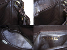 Load image into Gallery viewer, CHANEL シャネル マトラッセ リュック Wココマークミニ バックパック ココマーク 2番台 1993年 ラムスキン ブラウン ゴールド金具 美品 中古 64711