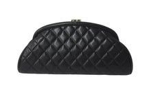 Load image into Gallery viewer, 極美品 CHANEL シャネル マトラッセ がま口 クラッチバッグ ポーチ 19番台 ブラック キャビアスキン シルバー金具 中古 64773