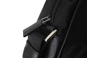 PRADA プラダショルダーバッグ トライアングルロゴ 三角ロゴ ブラック ナイロン レザー シルバー金具 美品 中古 64782 