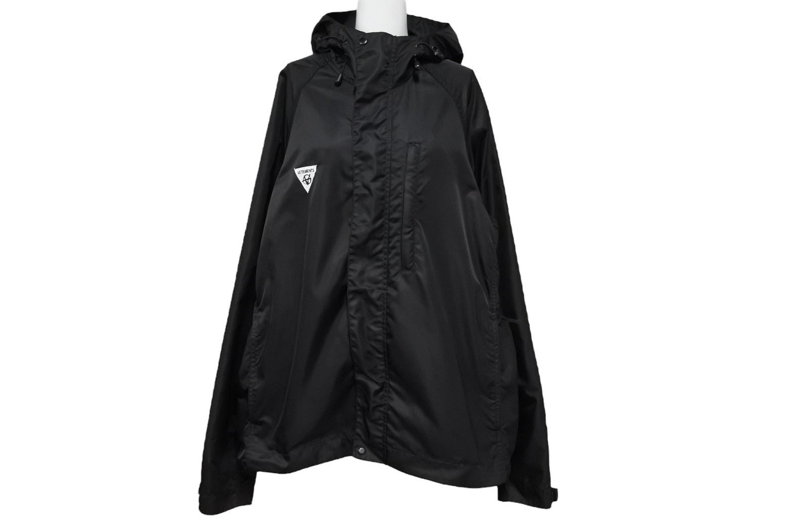 春夏新作モデル VETEMENTS ヴェトモン マウンテンジャケット ナイロンジャケット ジャケット・アウター