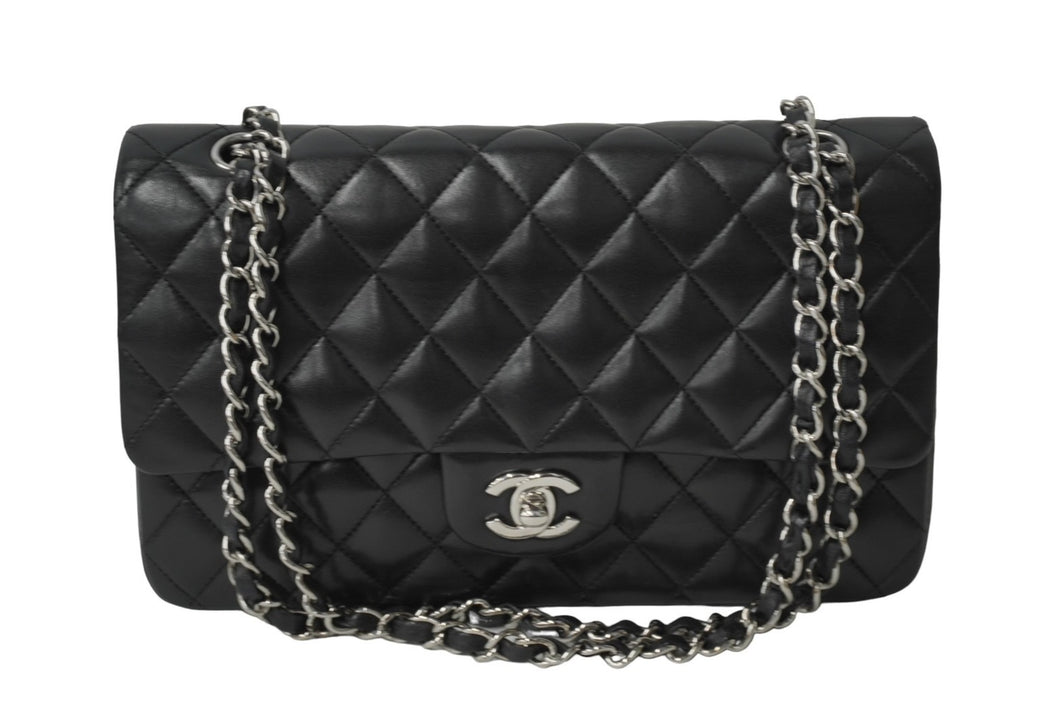 極美品 CHANEL シャネル チェーンショルダーバッグ マトラッセ25 Wフラップラップ ブラックシルバー 11番台 中古 64874