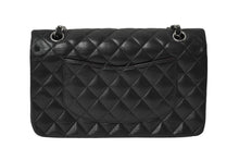 Load image into Gallery viewer, 極美品 CHANEL シャネル チェーンショルダーバッグ マトラッセ25 Wフラップラップ ブラックシルバー 11番台 中古 64874