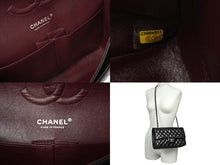 Load image into Gallery viewer, 極美品 CHANEL シャネル チェーンショルダーバッグ マトラッセ25 Wフラップラップ ブラックシルバー 11番台 中古 64874