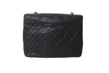Load image into Gallery viewer, CHANEL シャネル ミニマトラッセ20 チェーンショルダーバッグ 1番台 ラムスキン ブラック ゴールド金具 美品 中古 64891