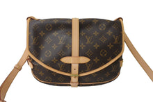 Load image into Gallery viewer, 極美品 LOUIS VUITTON ルイヴィトン ソミュール30 ショルダーバッグ ブラウン モノグラム ロゴ 斜めがけ M42256 中古 64895