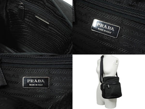 PRADA プラダ ミニメッセンジャーショルダーバッグ トライアングルロゴ ナイロン シルバー ブラック金具 美品 中古 64902 