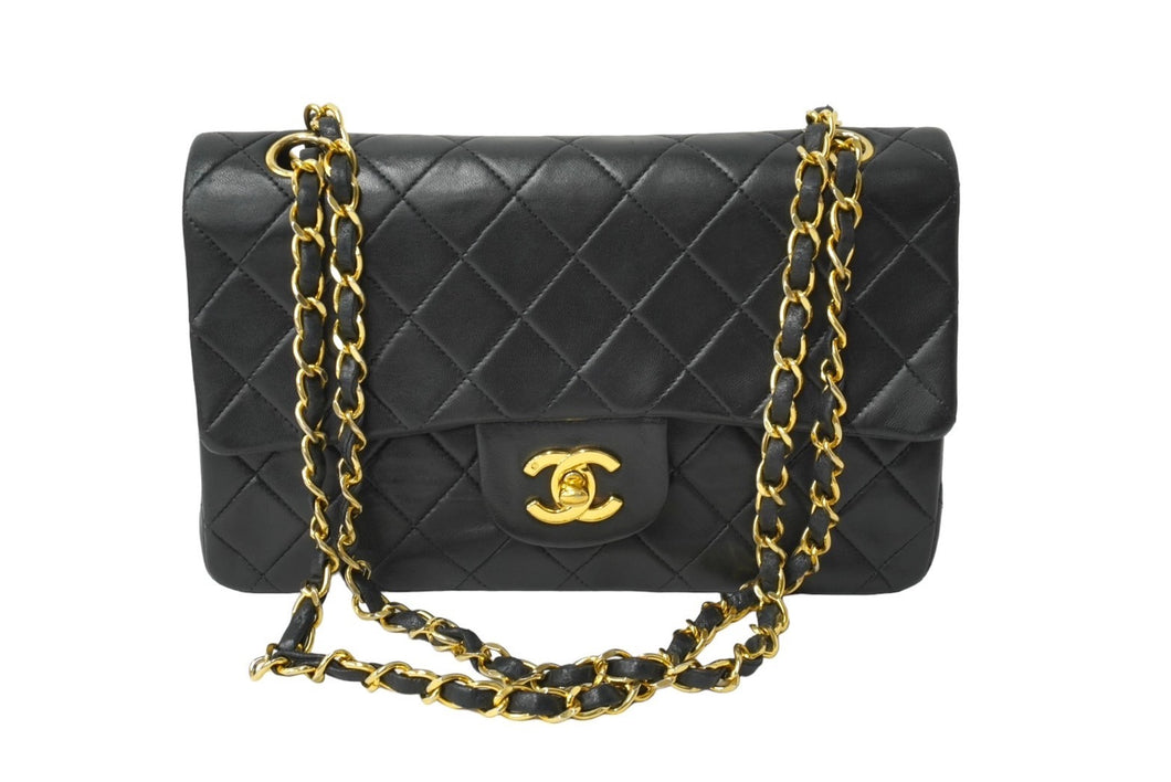 CHANEL シャネル チェーンショルダーバッグ Wフラップ マトラッセ 23cm ココマーク ラムスキン 1番台 ブラック ゴールド金具 美品 中古 64907