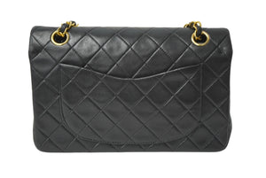 CHANEL シャネル チェーンショルダーバッグ Wフラップ マトラッセ 23cm ココマーク ラムスキン 1番台 ブラック ゴールド金具 美品 中古 64907
