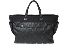 画像をギャラリービューアに読み込む, CHANEL シャネル トートバッグTGM パリビアリッツ 11番台 コーティングキャンバス レザー ブラック シルバー金具 美品 中古 64915