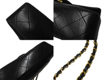 Load image into Gallery viewer, CHANEL シャネル チェーンショルダーバッグ Wフラップ マトラッセ 23cm ココマーク ラムスキン 2番台 ブラック ゴールド金具 美品 中古 64939