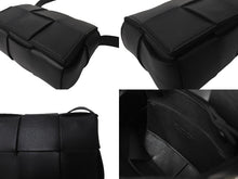 Load image into Gallery viewer, 極美品 BOTTEGAVENETA ボッテガヴェネタ ショルダーバッグ マキシイントレチャート カセット ミニ ブラック 666688 中古 64961
