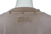 画像をギャラリービューアに読み込む, 極美品 VETEMENTS ヴェトモン 半袖Tシャツ ダメージ加工 23SS UE63TR690X クールネックカットソー アッシュブラウン サイズM 中古 65002 