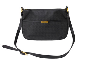 FENDI フェンディショルダーバッグ ズッカ柄 8BT206 PVC レザー ブラック ロゴプレート ゴールド金具 美品 中古 65036 