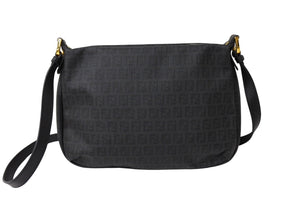 FENDI フェンディショルダーバッグ ズッカ柄 8BT206 PVC レザー ブラック ロゴプレート ゴールド金具 美品 中古 65036 