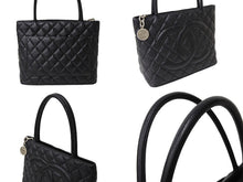 画像をギャラリービューアに読み込む, 極美品 CHANEL シャネル 1804 復刻トートバッグ ハンドバッグ 7番台 グレインドカーフスキン ブラック シルバー金具 中古 65101