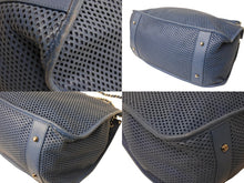 Load image into Gallery viewer, CHANEL シャネル パンチングレザー チェーン トートバッグ ココマーク 17番台 ブルー シルバー金具 ロゴ 肩掛け 美品 中古 65149