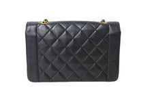 Load image into Gallery viewer, CHANEL シャネル ダイアナ25 マトラッセチェーンショルダーバッグ ココマーク 2番台 ラムスキン ブラウン ゴールド 良品 中古 65151