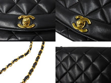 Load image into Gallery viewer, CHANEL シャネル ダイアナ25 マトラッセチェーンショルダーバッグ ココマーク 2番台 ラムスキン ブラウン ゴールド 良品 中古 65151