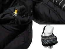 Load image into Gallery viewer, CHANEL シャネル スポーツライン ナイロン ショルダーバッグ 10番台 ブラック ココマーク ロゴ 美品 中古 65154