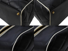 Load image into Gallery viewer, CHANEL シャネル ボストンバッグ A05943 3番台 ココマーク カーフスキン ブラック キルティング ロゴ 美品 中古 65155