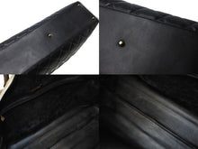 Load image into Gallery viewer, CHANEL シャネル ボストンバッグ A05943 3番台 ココマーク カーフスキン ブラック キルティング ロゴ 美品 中古 65155