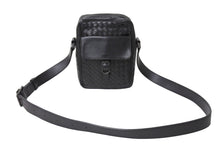 Load image into Gallery viewer, BOTTEGAVENETA ボッテガヴェネタ ショルダーバッグ イントレチャート 113092 V4651 1000 ブラック レザー 美品 中古 65161