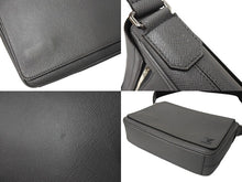 画像をギャラリービューアに読み込む, LouisVuitton ルイヴィトン ディストリクトPM NV3 タイガ ショルダーバッグ M30851 ICタグ タイガレザー グレー 美品 中古 65192