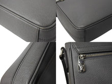 画像をギャラリービューアに読み込む, LouisVuitton ルイヴィトン ディストリクトPM NV3 タイガ ショルダーバッグ M30851 ICタグ タイガレザー グレー 美品 中古 65192