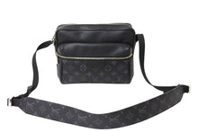 Load image into Gallery viewer, 極美品 LOUIS VUITTON ルイ ヴィトン エクリプス アウトドア メッセンジャーPM ショルダーバッグ M30233 ブラック 中古 65194