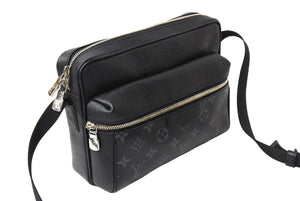 極美品 LOUIS VUITTON ルイ ヴィトン エクリプス アウトドア メッセンジャーPM ショルダーバッグ M30233 ブラック 中古 65194