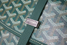 Load image into Gallery viewer, 新品未使用 GOYARD ゴヤール ショルダーバッグ ベルヴェデーレPM ゴヤールディンキャンバス デシーズトリヨンレザー グリーン 65247