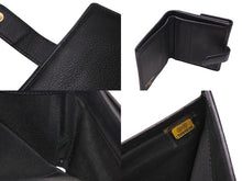 Load image into Gallery viewer, CHANEL シャネル 二つ折り財布 カメリア ココマーク ラムスキン Wホック 15番台 2011年 ブラック ゴールド金具 美品 中古 65265