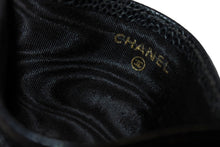 Load image into Gallery viewer, CHANEL シャネル ココマーク カードケース 6番台 フランス製 キャビアスキン ブラック 良品 中古 65279