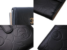 Load image into Gallery viewer, CHANEL シャネル 三つ折り財布 カメリア ココマーク ラムスキン Wホック 16番台 2012年 ブラック ゴールド金具 美品 中古 65280