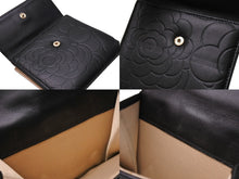 Load image into Gallery viewer, CHANEL シャネル 三つ折り財布 カメリア ココマーク ラムスキン Wホック 16番台 2012年 ブラック ゴールド金具 美品 中古 65280