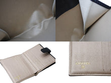 Load image into Gallery viewer, CHANEL シャネル 三つ折り財布 カメリア ココマーク ラムスキン Wホック 16番台 2012年 ブラック ゴールド金具 美品 中古 65280