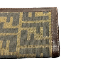 極美品 FENDI フェンディ 二つ折り財布 コンパクト レザ―キャンバス シルバー金具 ズッカ柄 ブラウン 中古 65290 