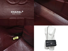 Load image into Gallery viewer, 極美品 CHANEL シャネル チェーンショルダーバッグ マトラッセ25 Wフラップラップ ラムスキン ブラックシルバー 18番台 中古 65332