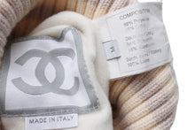 Load image into Gallery viewer, CHANEL シャネル ココマーク スポーツライン ニット帽 ジェニー愛用 ポリアミド コットン ホワイト ベージュ M 美品 中古 65352