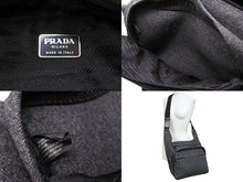 画像をギャラリービューアに読み込む, PRADA プラダショルダーバッグ トライアングルロゴ グレーコットン シルバー金具 美品 中古 65353 