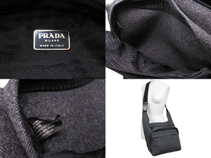 PRADA プラダショルダーバッグ トライアングルロゴ グレーコットン シルバー金具 美品 中古 65353 