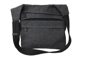 PRADA プラダショルダーバッグ トライアングルロゴ グレーコットン シルバー金具 美品 中古 65353 