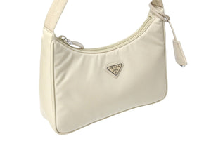 未使用 PRADA プラダ ハンドバッグ ワンショルダー ホーボー 2000年版 ナイロン 1NE515 ナイロン ベージュ 中古 65371 