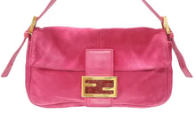 Load image into Gallery viewer, FENDI フェンディ マンマバケット ワンショルダーバッグ ラメ スエード レザー ショッキングピンク ゴールド金具 美品 中古 4b006540