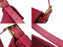 Load image into Gallery viewer, FENDI フェンディ マンマバケット ワンショルダーバッグ ラメ スエード レザー ショッキングピンク ゴールド金具 美品 中古 4b006540